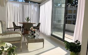 Appartement Montfleury, 2 Terrasses, 2 Chambres , 2 Sdb , Pkg Prive Piscine, 15 Min Walk To Croisette Beach And Palais Des Festivals
