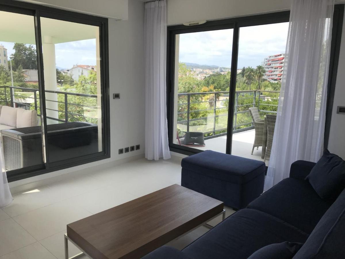 Appartement Montfleury, 2 Terrasses, 2 Chambres , 2 Sdb , Pkg Prive Piscine, 15 Min Walk To Croisette Beach And Palais Des Festivals Cannes Exterior foto